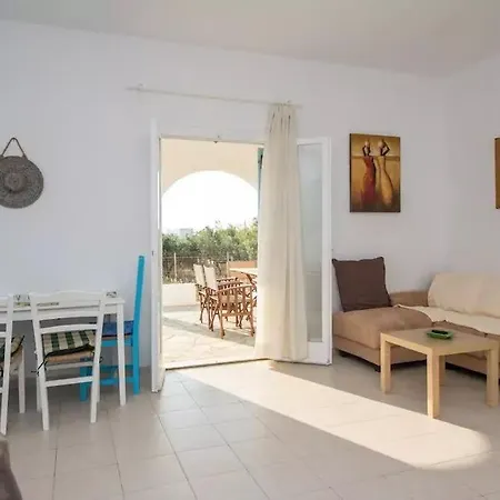 Adorable 3 Bedroom Maisonette In Pounta Apartman Párosz