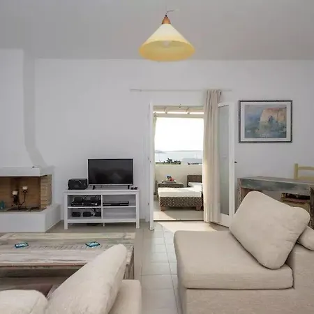 Adorable 3 Bedroom Maisonette In Pounta Apartman Párosz